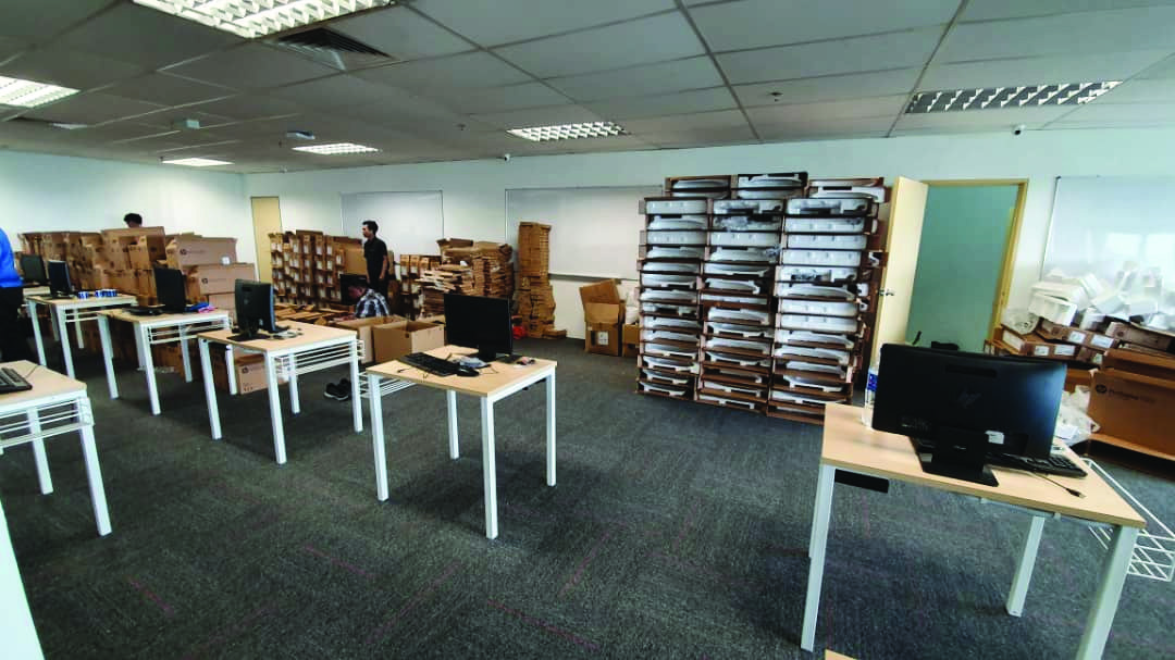 Primary Consultant Workstation & Diagnostics Desk